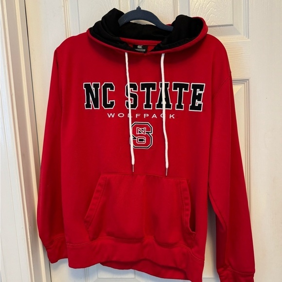 NC State Wolfpack Red Pullover Hoodie Sweatshirt Mens Sz M Medium Colosseum - Picture 3 of 8